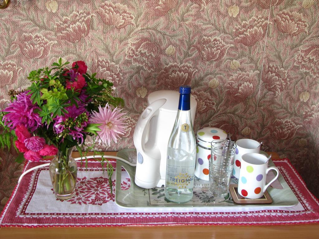 Treignac Chambre D'Hotes Des Monedieres Bed & Breakfast エクステリア 写真